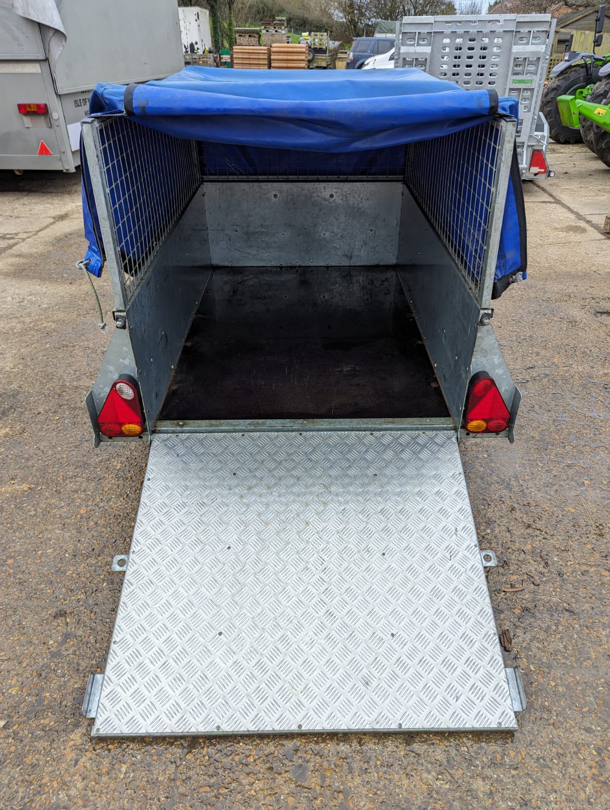 used-ifor-williams-p5e-trailer-with-rear-ramp-and-cover-2018