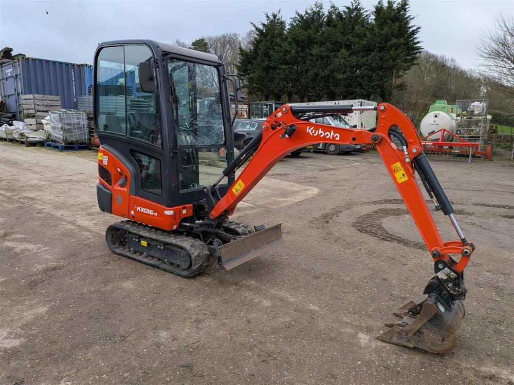 used-kubota-kx016-4-excavator-with-cab-16t-and-plant-trailer