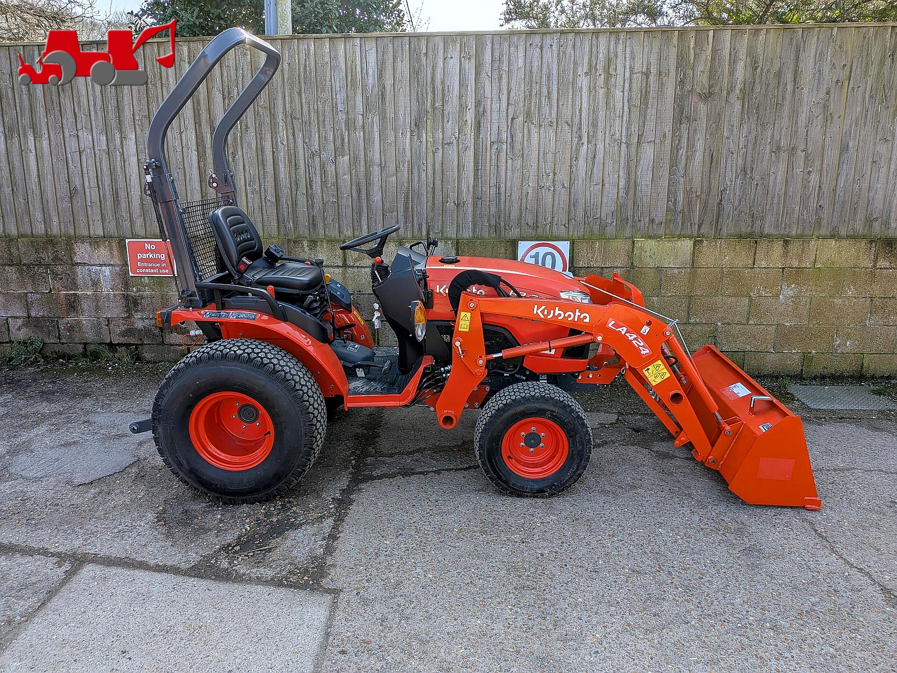 used-kubota-b2261-hst-compact-tractor-with-roll-frame-and-front-loader-2022---2-hours